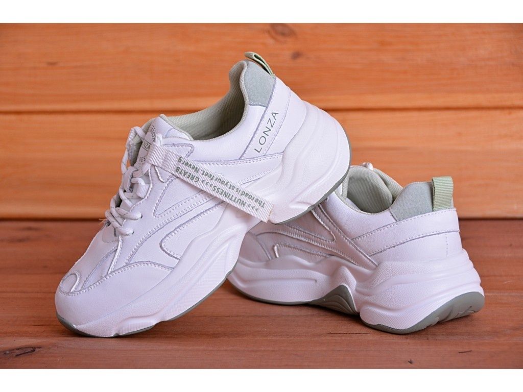 Продам шкіряні жіночі кросівки Lonza
Нові.
37 розмір
Сезон - Весна Осі