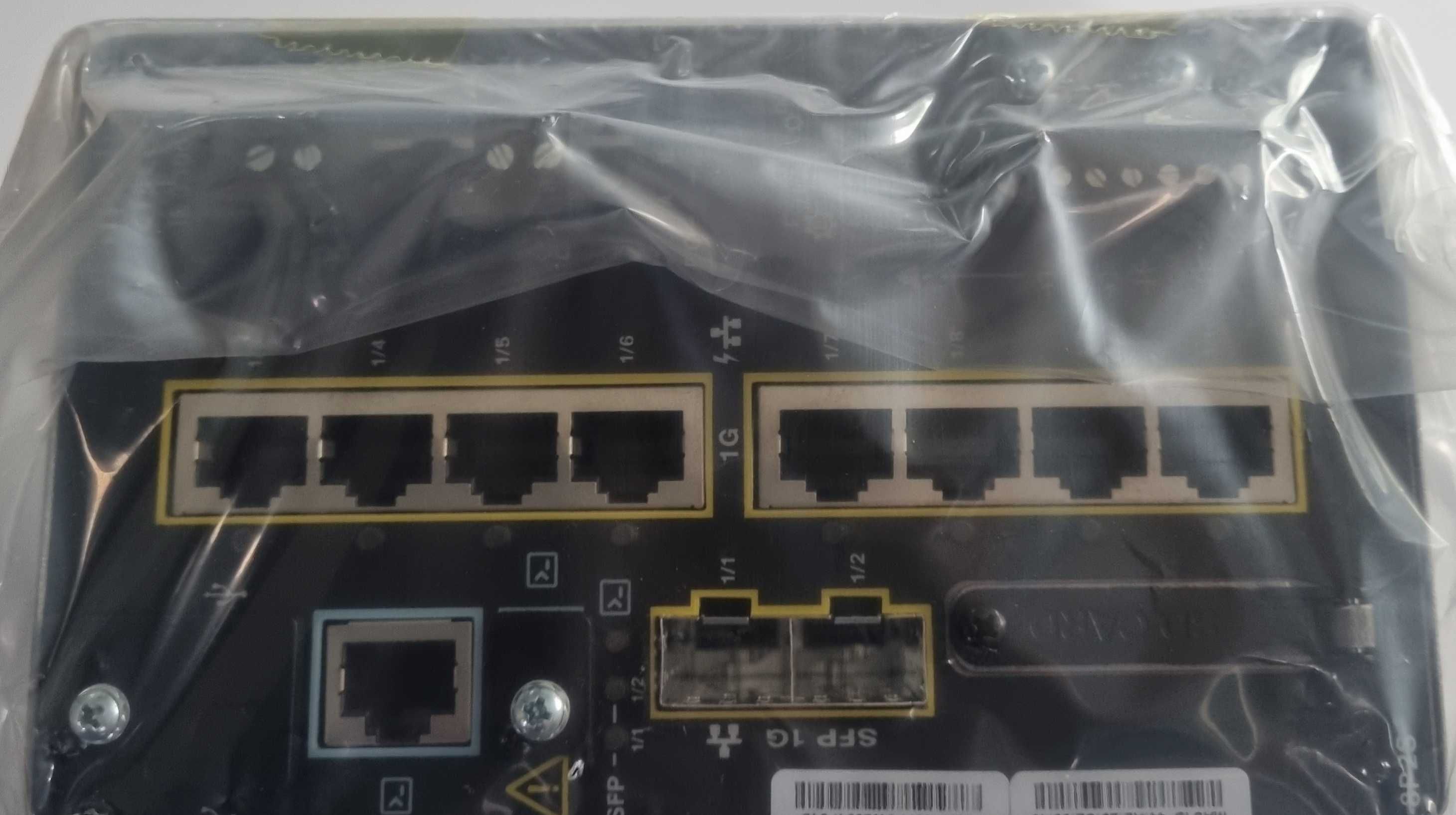 Cisco IE-3300 8P2S-E2