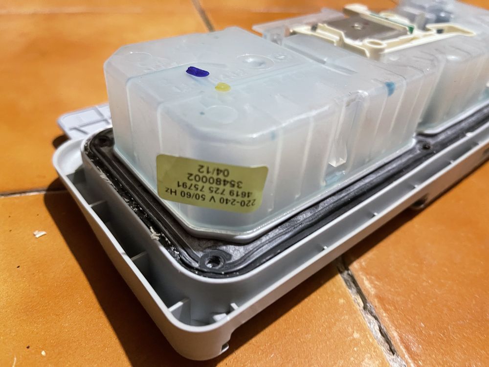 Dozownik nabłyszczacza pojemnik na kostki  zmywarka Whirpool