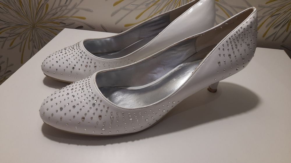 Туфлі жіночі весільні