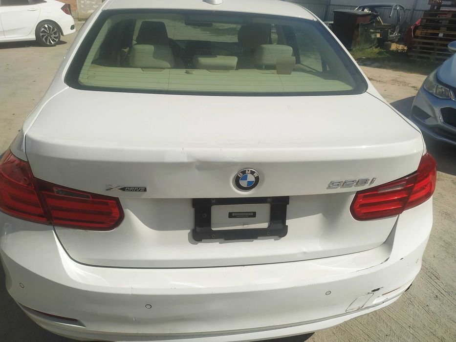 Розборка BMW F30 328 Xi 2013 двері піввісь кардан