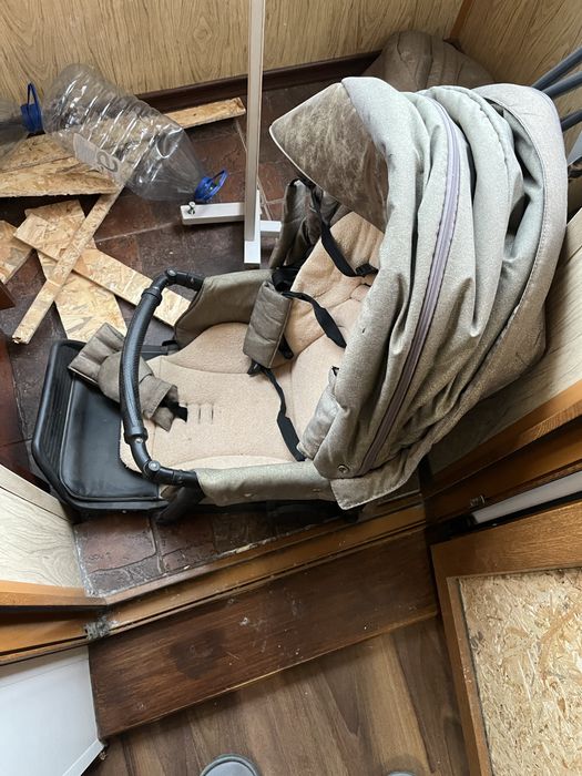 Продам кроватку и коляску срочно