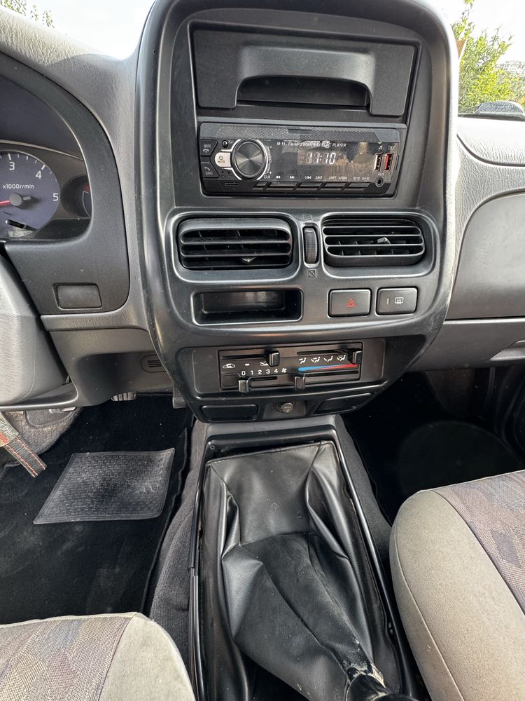 Nissan navara d22 4x2