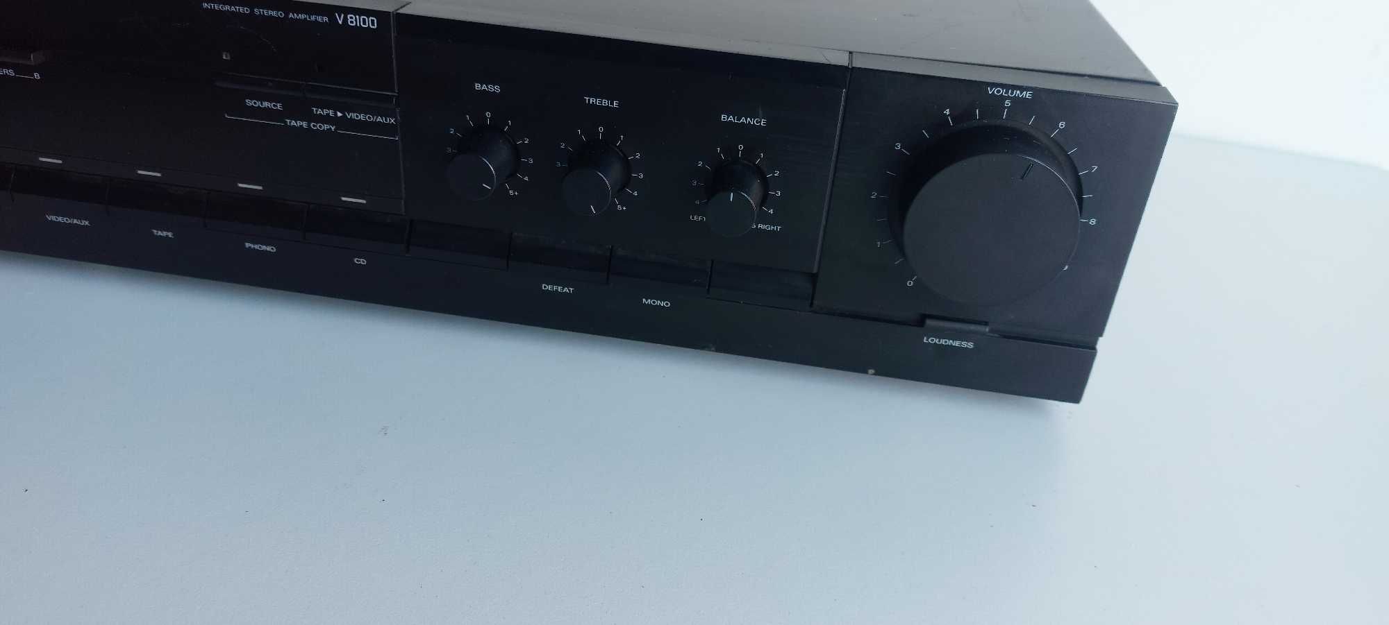 grundig v8100 wzmacniacz stereo