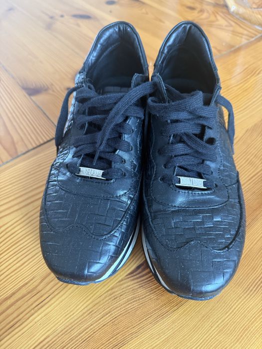 Czarne skorzane sneakersy NUDE roz 38