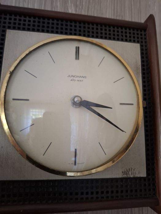 Zegar ścienny Junghans - Quartz - drewno, mosiądz