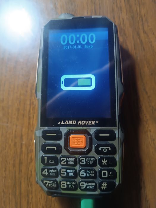 Бронироный телефон Land Rover model: d2017