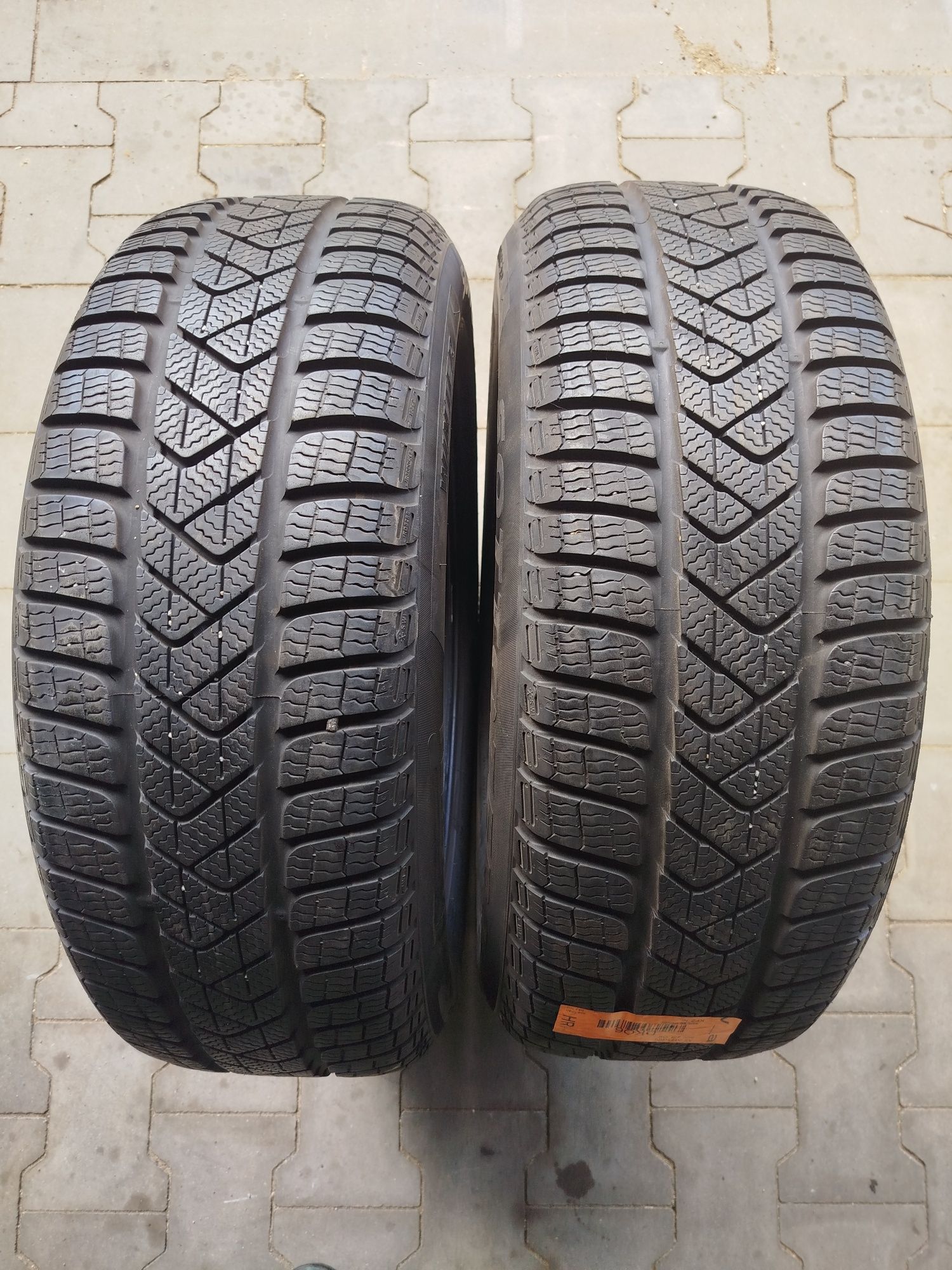 2 Opony zimowe 215/60 r16 Pirelli 2022