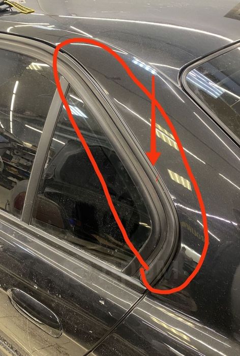 Уплотнитель Изгиб Хофмастера Бмв е38