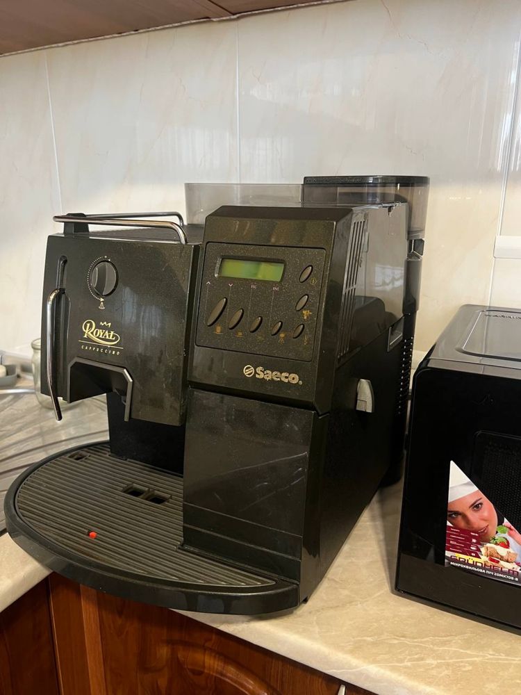 Кофемашина Saeco Royal Professional Cappuccino RI9914/01