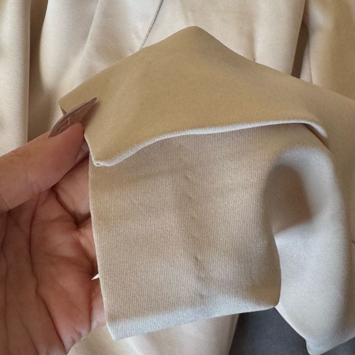 Жіночий бежевий піджак