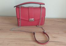 Czerwona torebka cross body Stradivarius