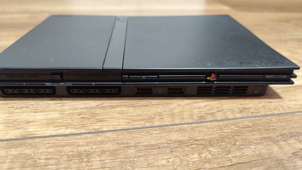 Konsola PlayStation 2 Slim PS2 SCHP-75003