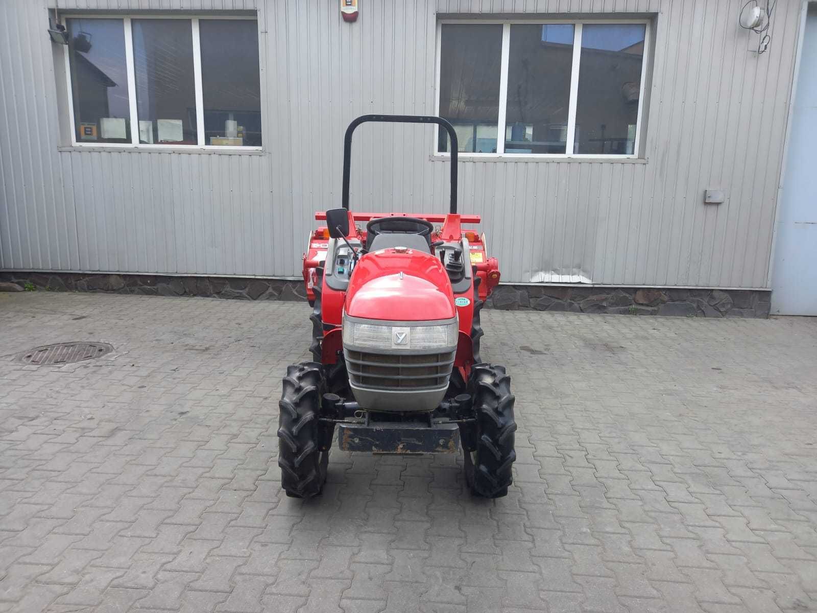 Japoński traktorek Yanmar AF 18 z glebogryzarką 4x4 18 KM Rewers