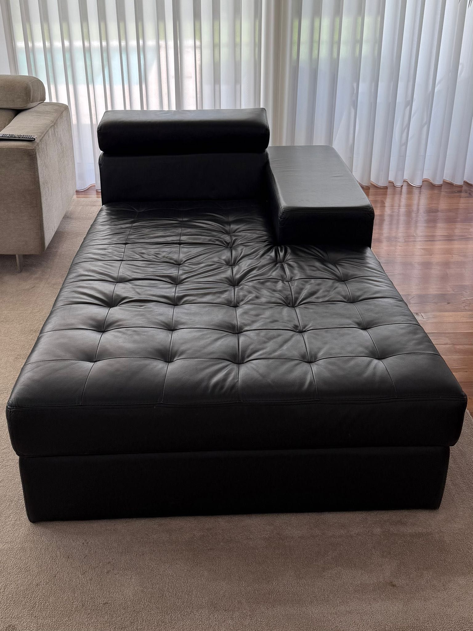 Chaise Longue em pele