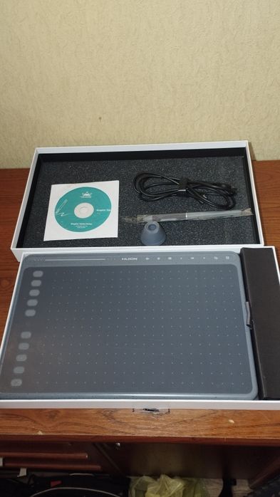 Графічний планшет Huion HS 611
