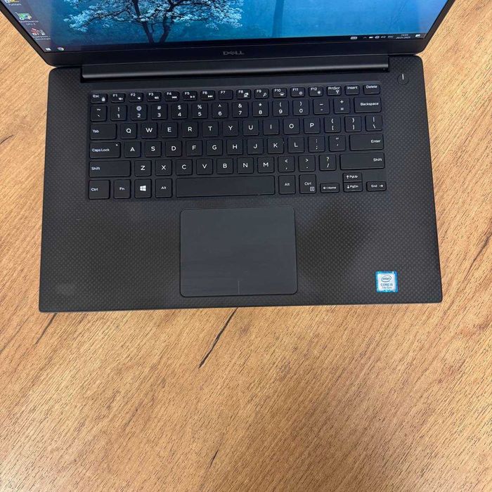 Dell XPS 9560 15.6" FHD IPS i5-7300HQ 8GB 256GB SSD GTX 1050