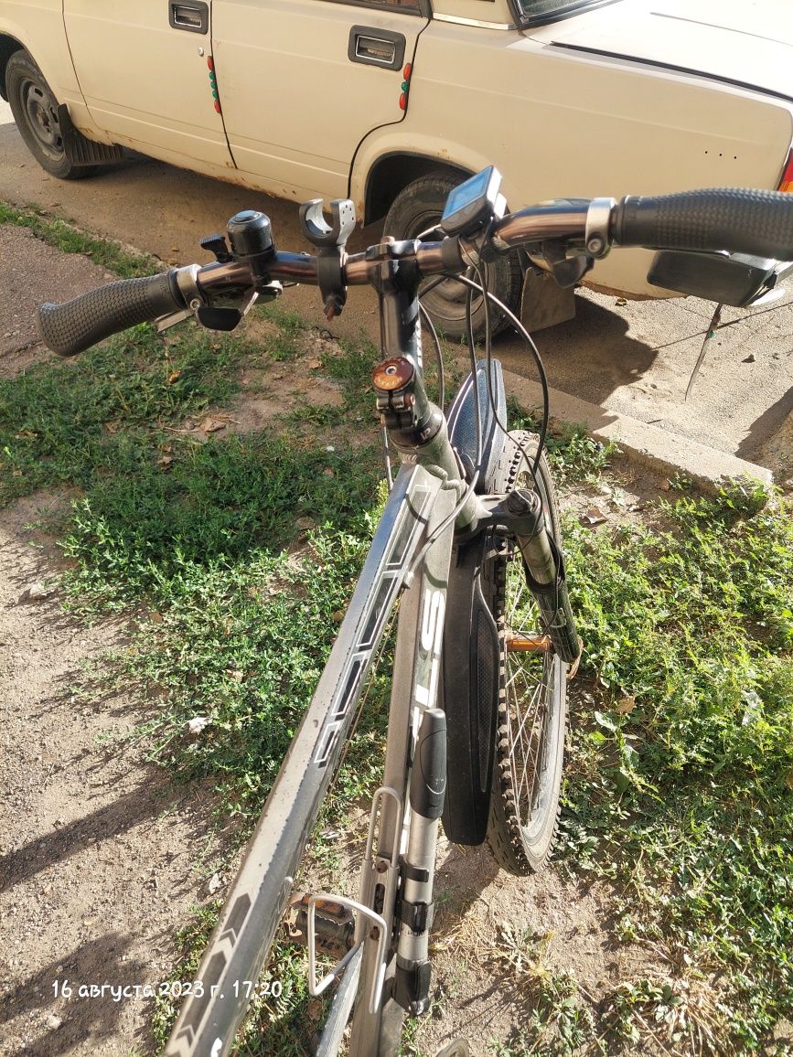 Велосипед СТЕЛС 770 запчасти все родные состояние хорошее резина новая