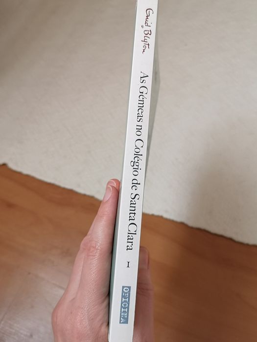 Portes Incluídos Livro "As Gémeas - Livro 1: No Colégio de Santa Clara