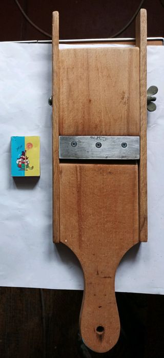 Деревянная шинковка для капусты и моркови