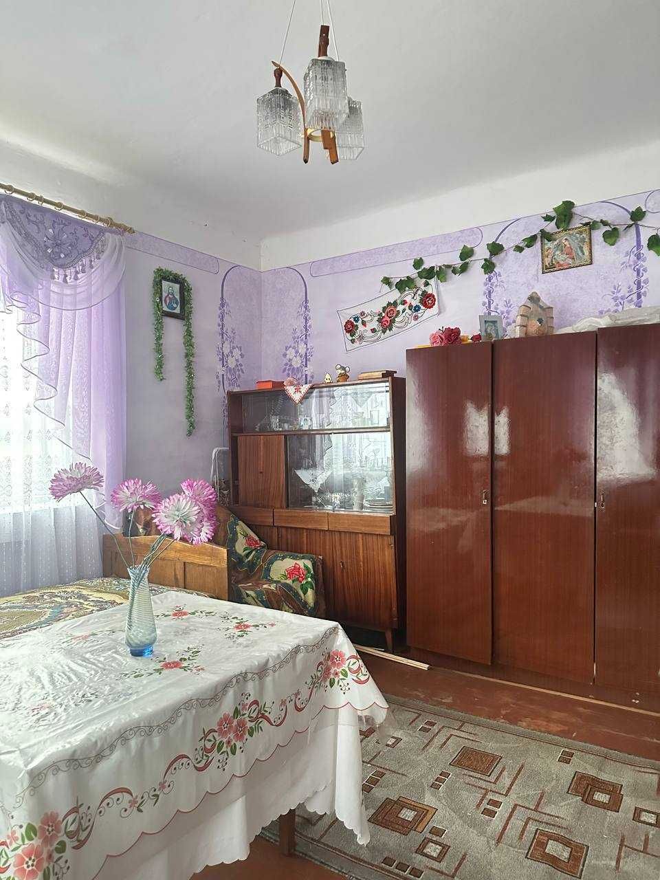 Продаж будинку в селі Завій