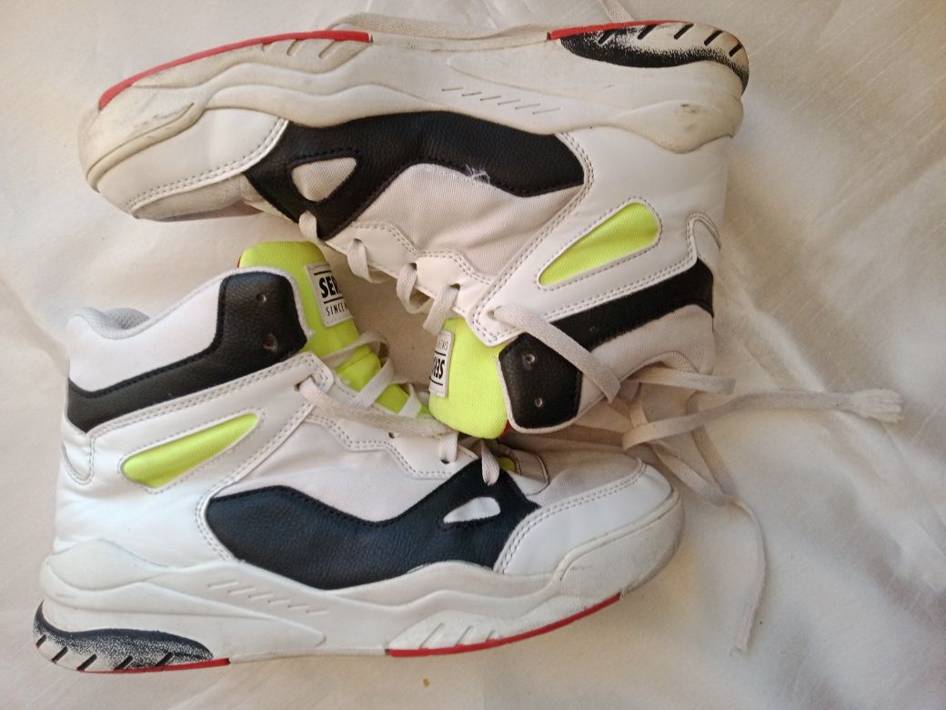 Buty sportowe chłopięce new yorker 42