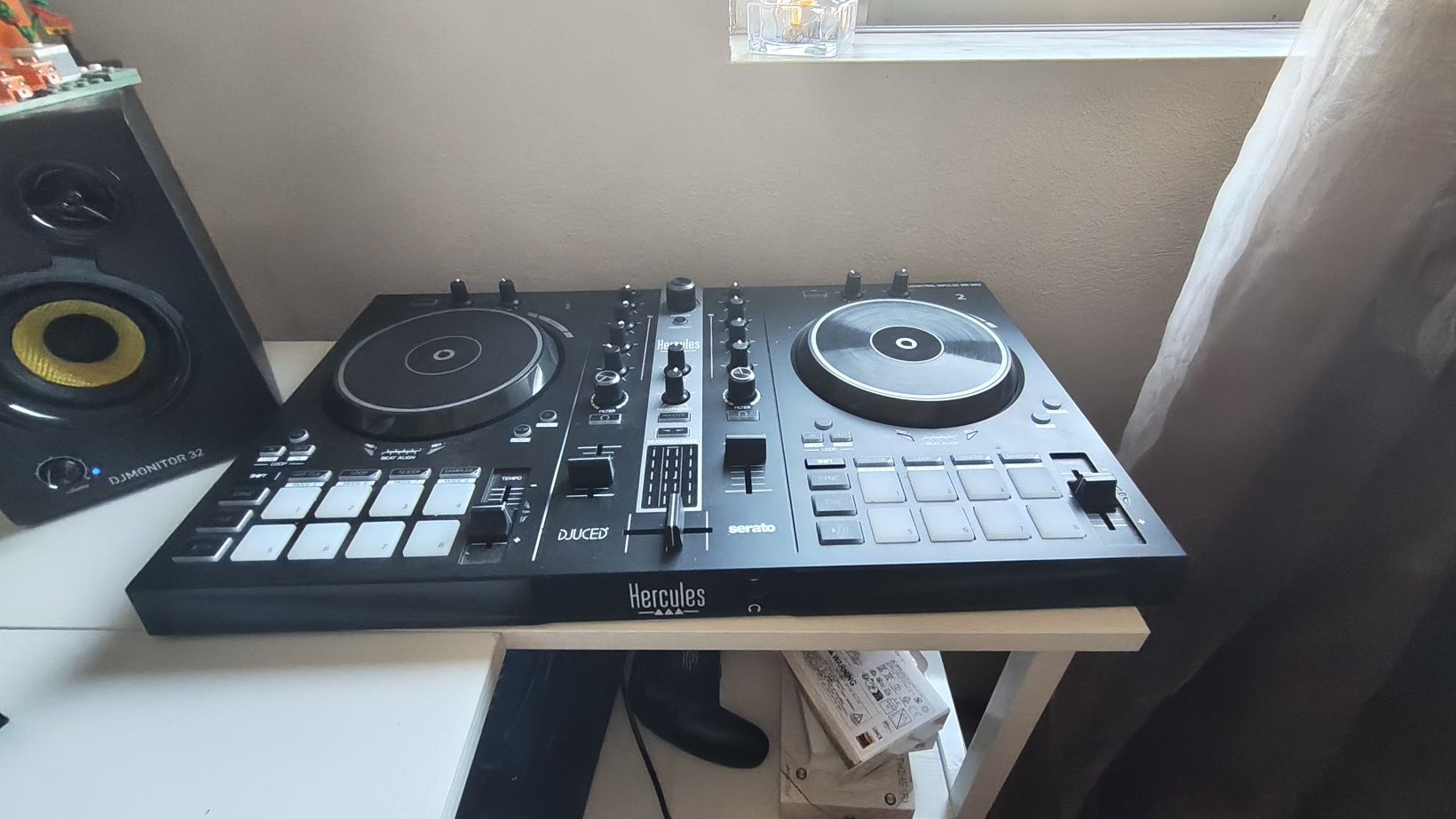 Hercules DJControl Inpulse 300 MK2 – 130€ (negociável)
