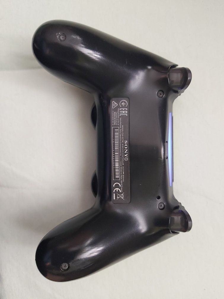 Orginalny pad Dualshock4