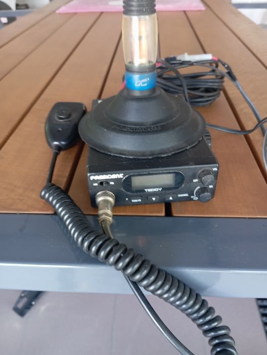 Sprzedam CB radio prezydent z anteną.