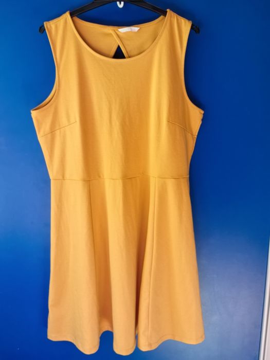 H&M sukienka damska rozm XL, wycięcie z tyłu, musztardowa, lato