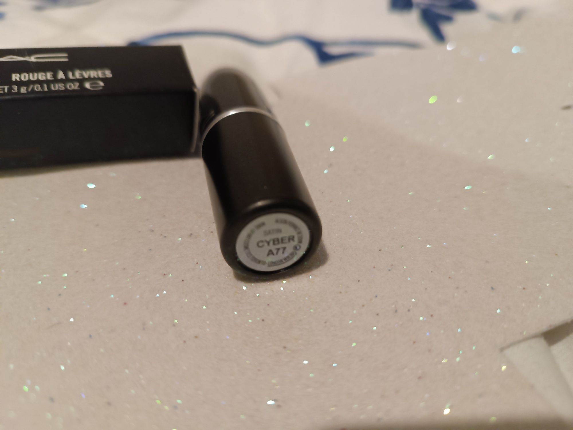 MAC Mac cosmetics szminka Cyber