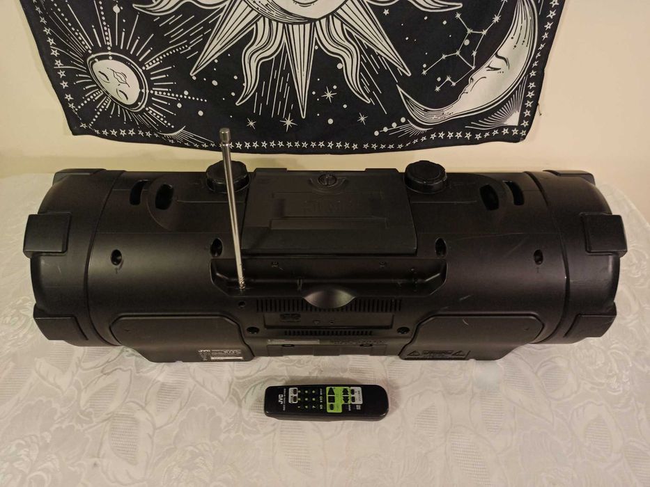 Radioodtwarzacz boombox JVC RV-NB52B + pilot