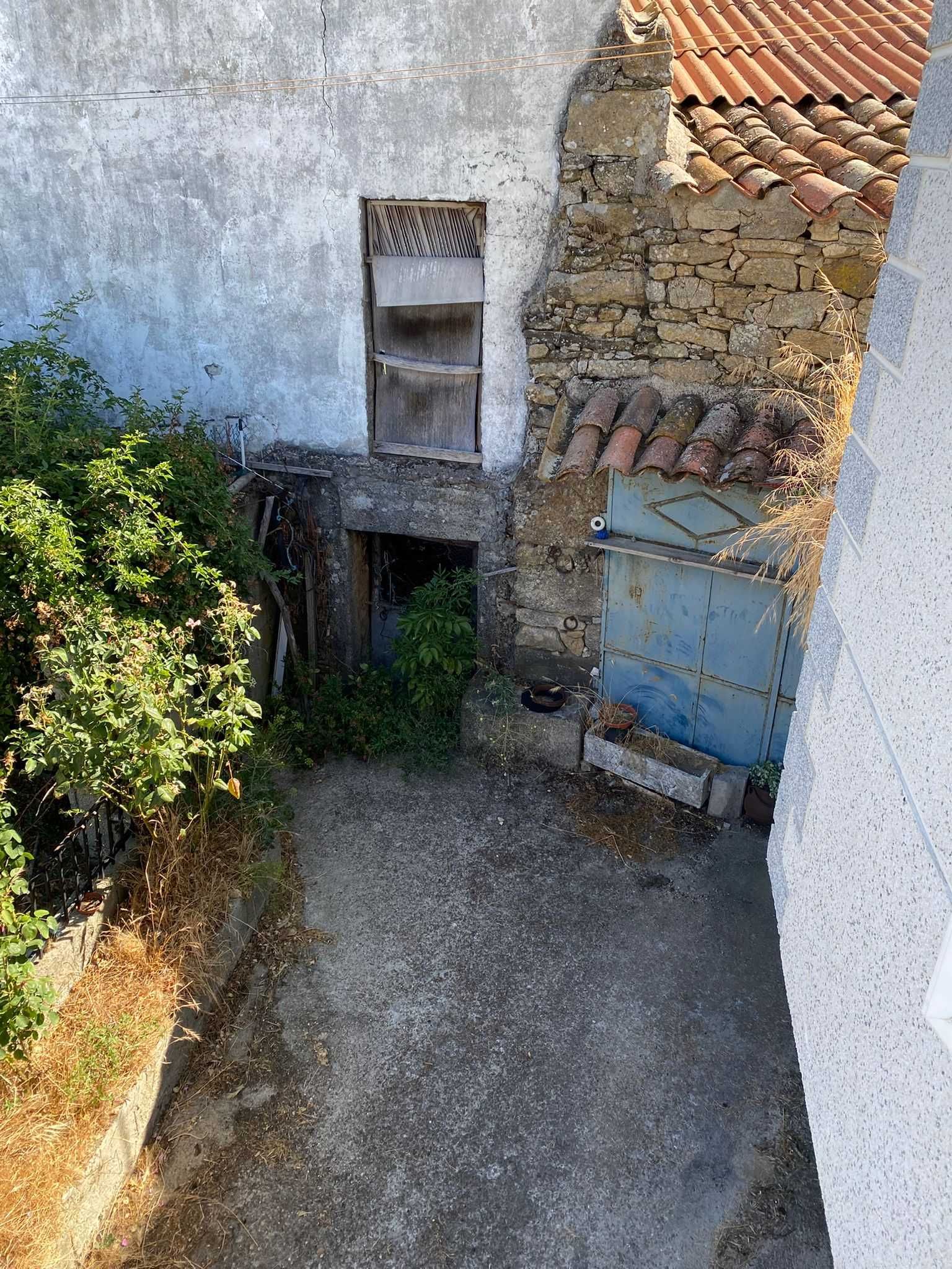 Venda de Moradia de Campo - Bragança - Malhadas