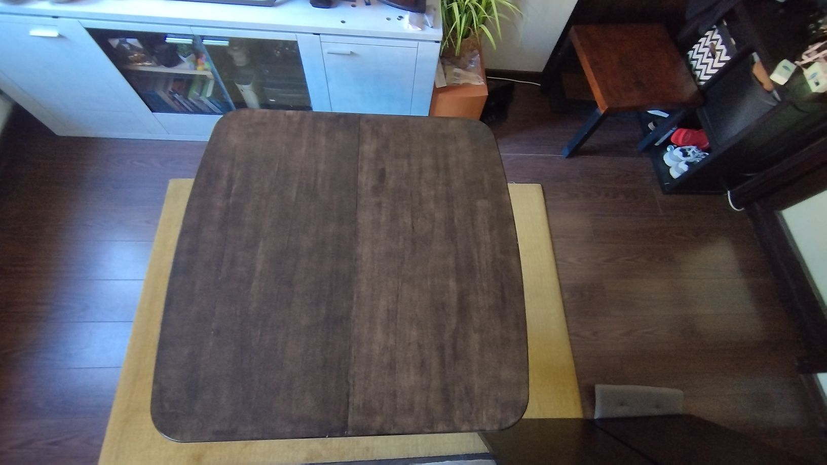 Stół drewniany, rozsuwany