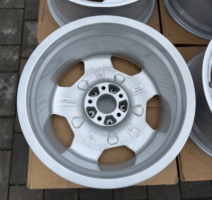 Oryginalne Felgi Mercedes Amg 17" 7.5J et35 monoblock W124 W190 W202