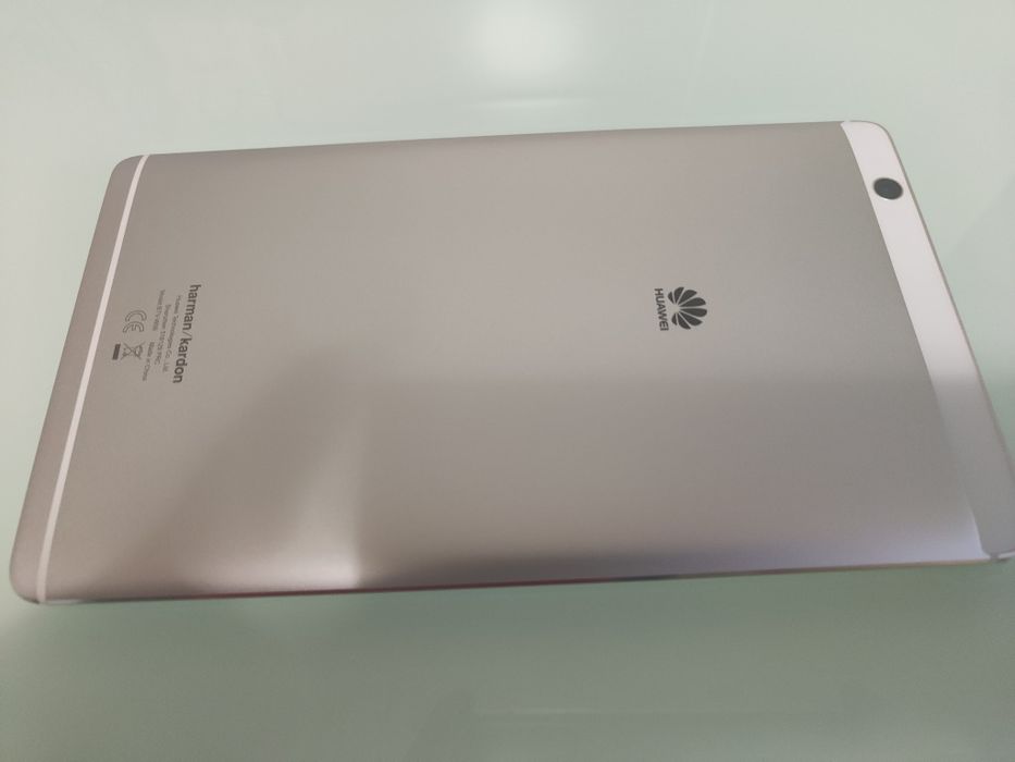 Huawei mediapad m3 8.4 com película  em bootloop