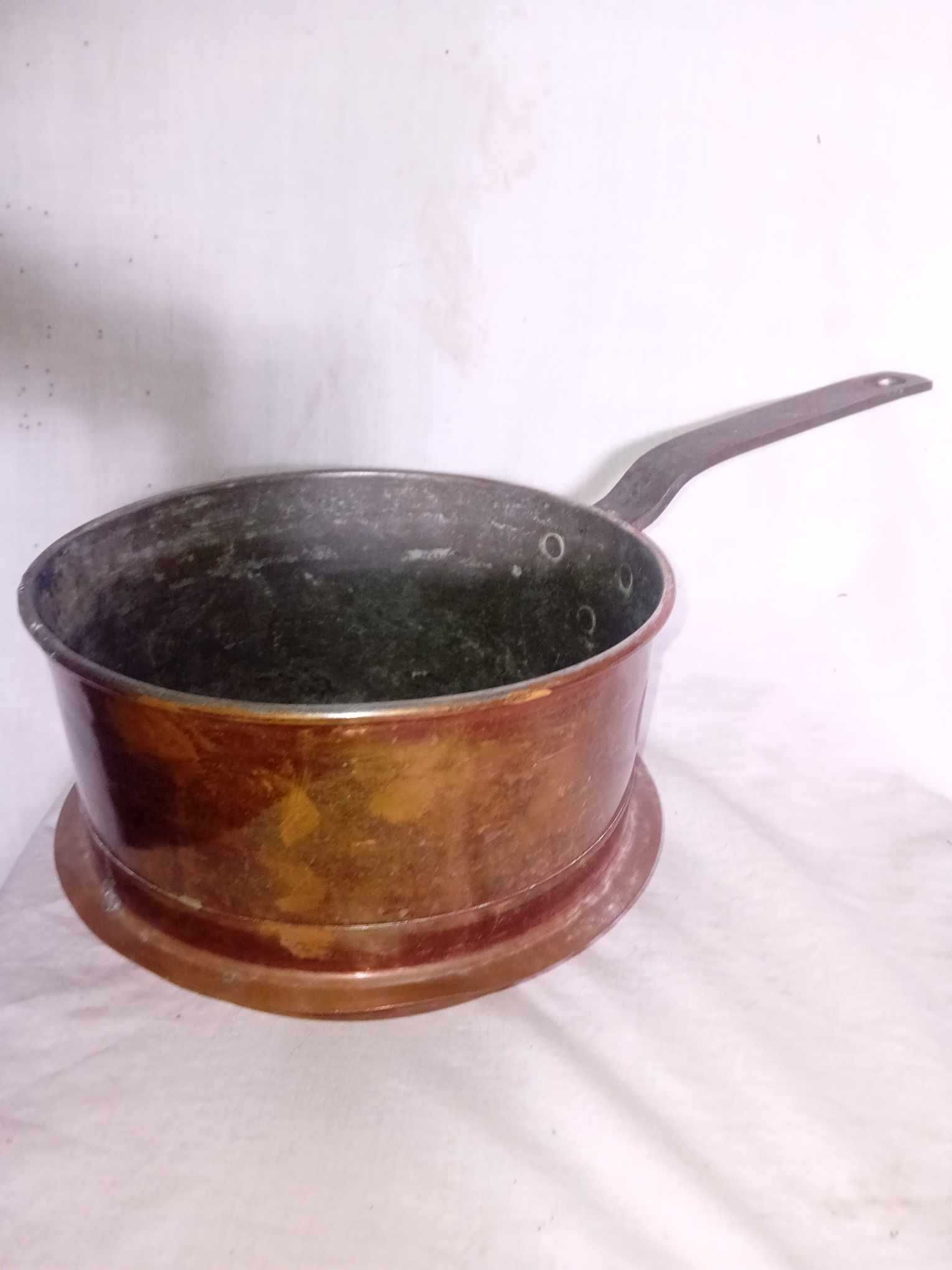 Zabytkowy garnek rondel miedziany z motywem gwiazdy Dawida 2.5 L XIX w
