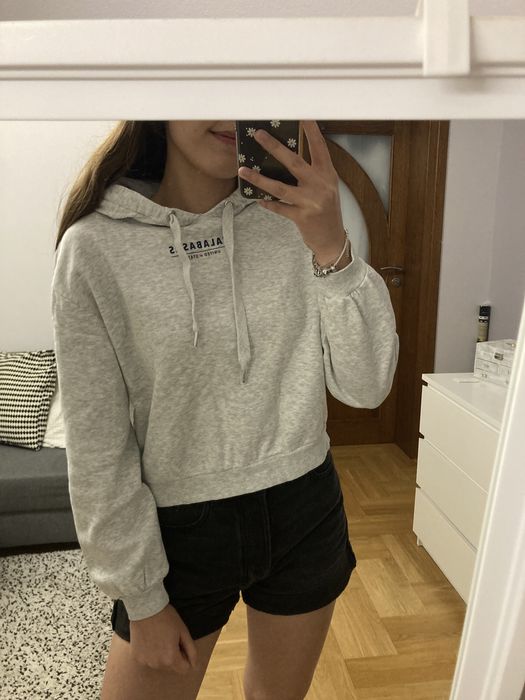 Krótka szara bluza z kapturem i nadrukiem Calabasas H&M