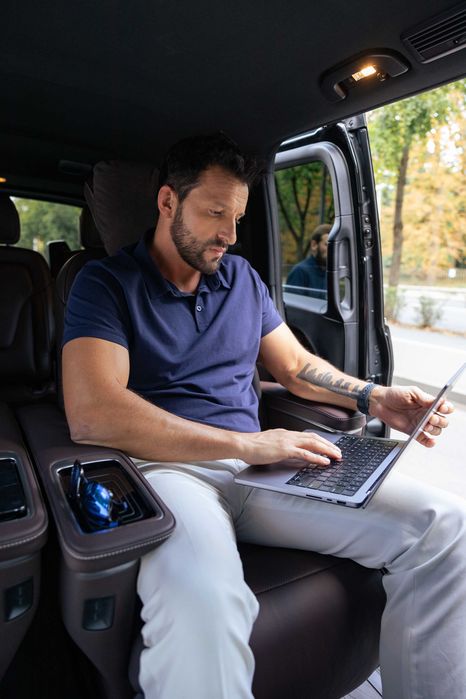 V-class Міжнародні перевезення. Кортеж.Трансфер Європа Аеропорт Море