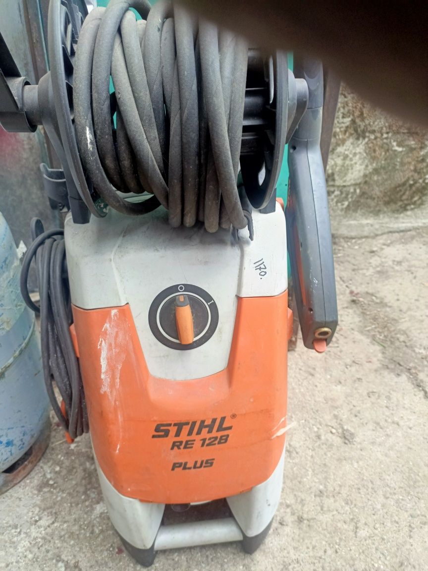 Sprzedam myjkę Stihl re128 uszkodzona