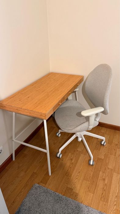 Cadeira giratoria com braços Gunnared IKEA