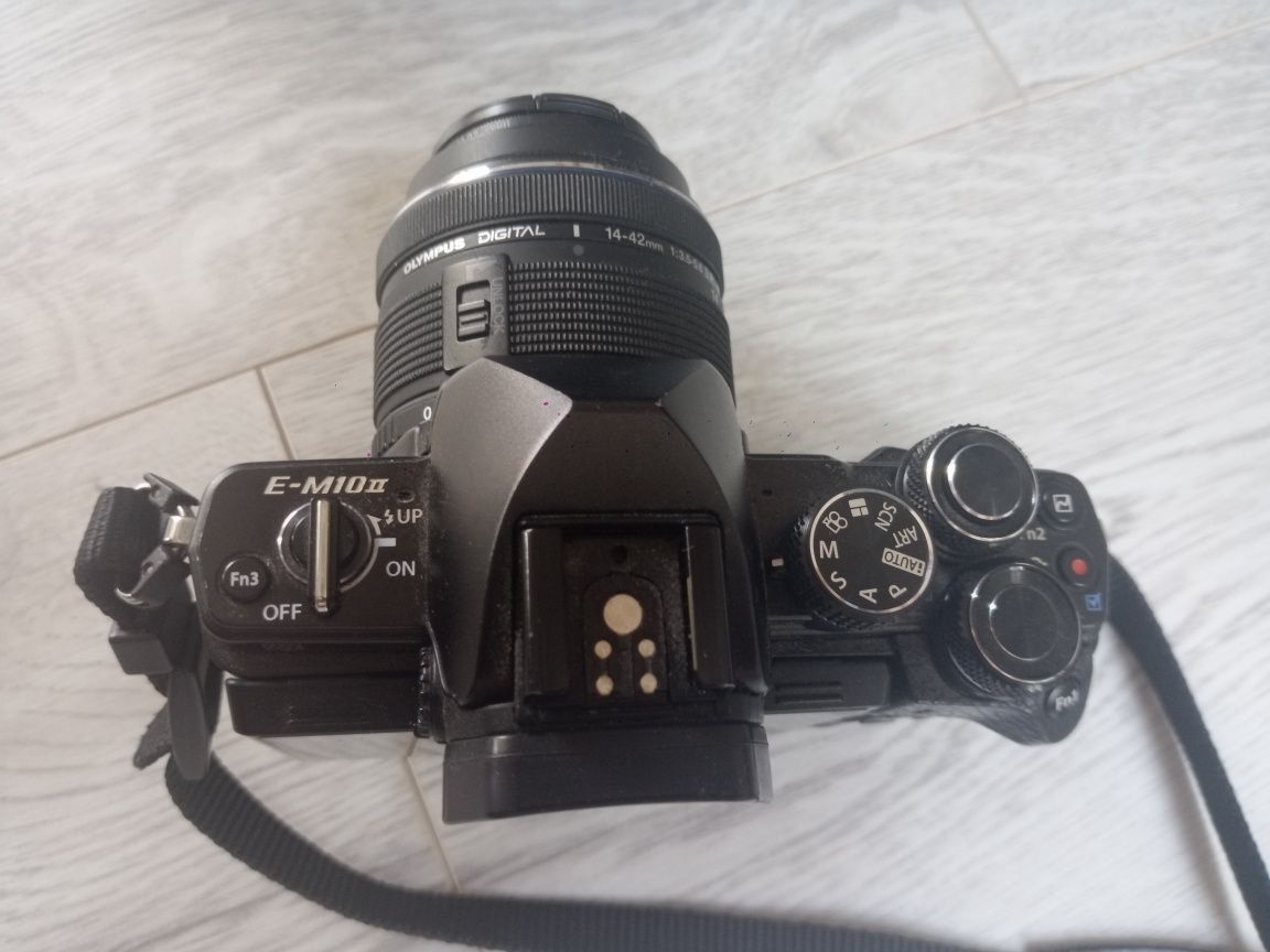 Olympus OM-D M10 Mark II – micro 4/3 walizka 3 obiektywy zoom i tele