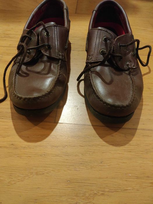 Sapatos castanhos Foreva