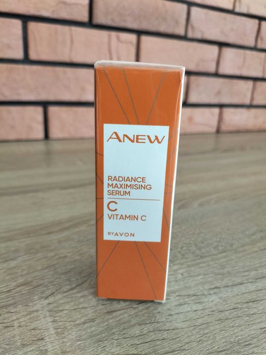 Avon Serum do twarzy z 10% witaminą C