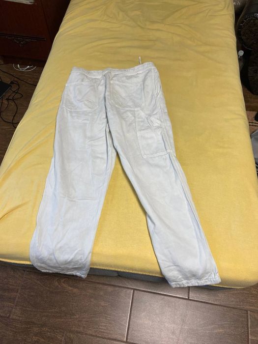 Шикарні штани фірми ZARA розмір L, має 5 карманів