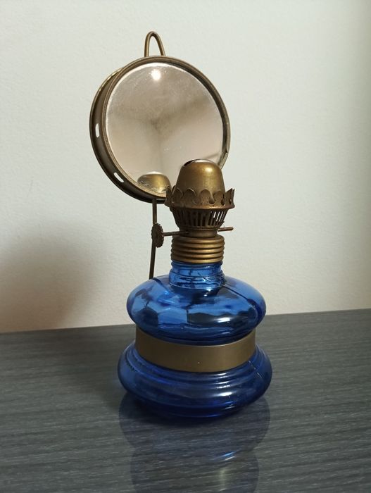 Stara lampa naftowa