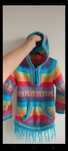Kolorowy tęczowy Sweter sweterek bluza z kapturem r 110
