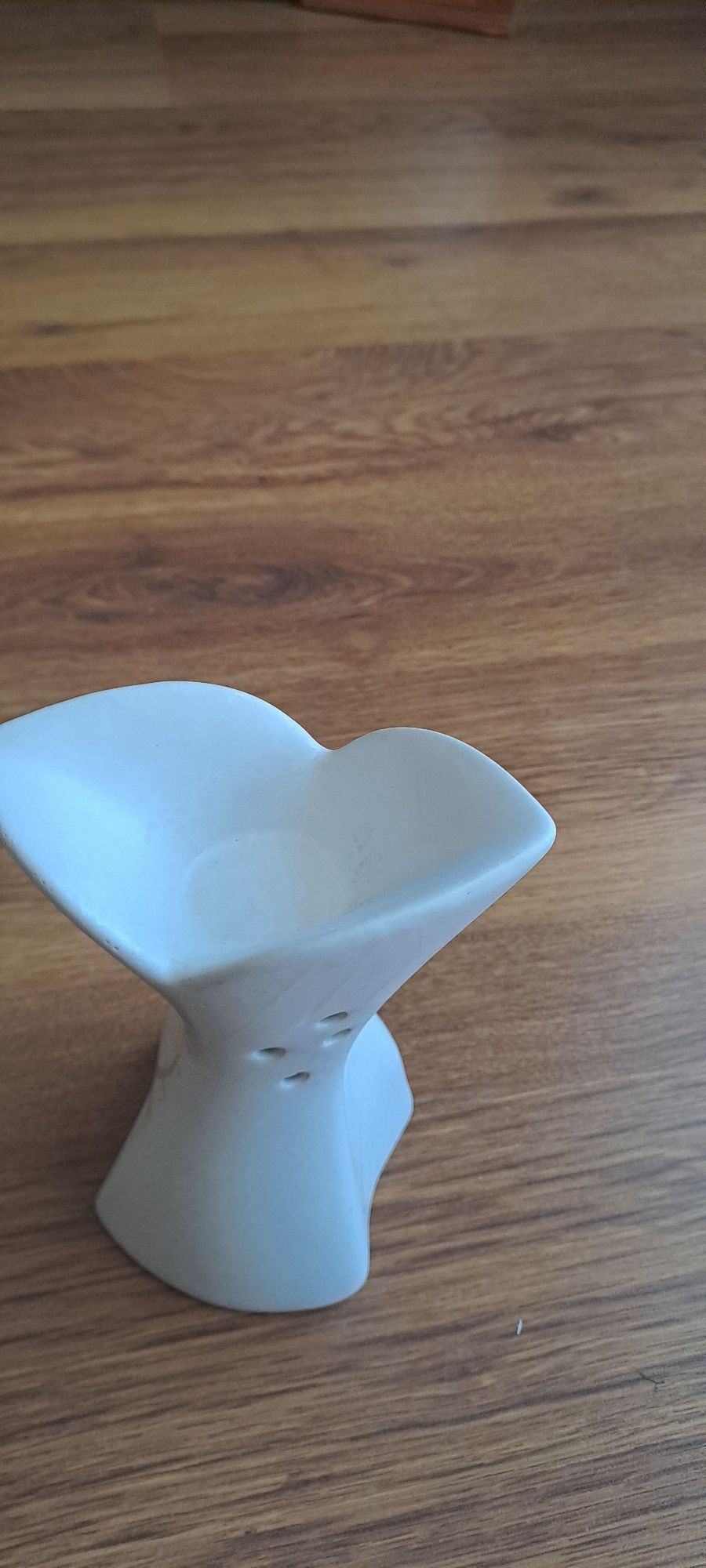 Świecznik kominek ceramiczny  biały