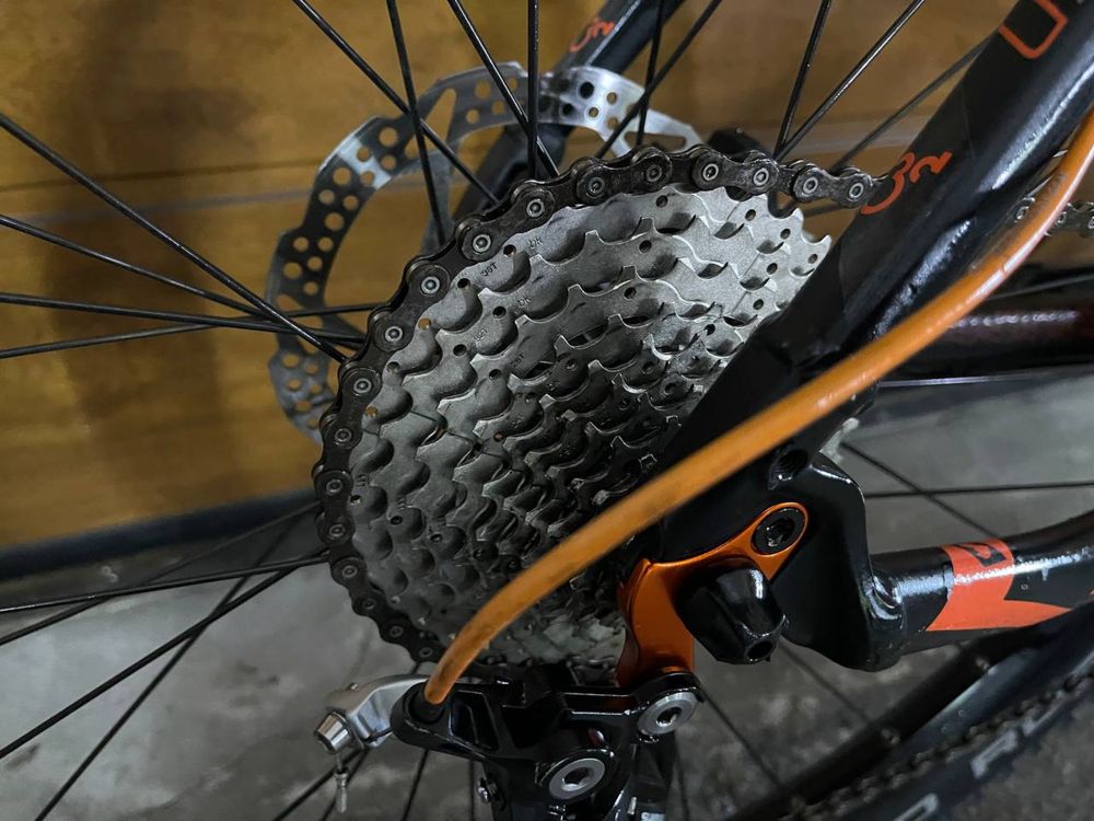 KTM  Ultra 1964, Rock Shox Air