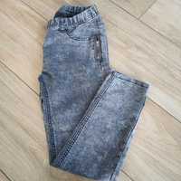 Spodnie jeansowe cieniutkie Coccodrillo 134 gumka